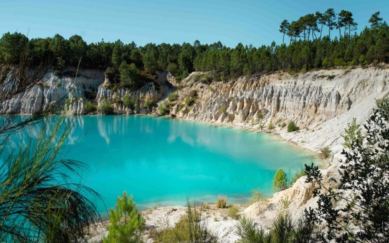 Camping De Baignes Hotel Bagian luar foto